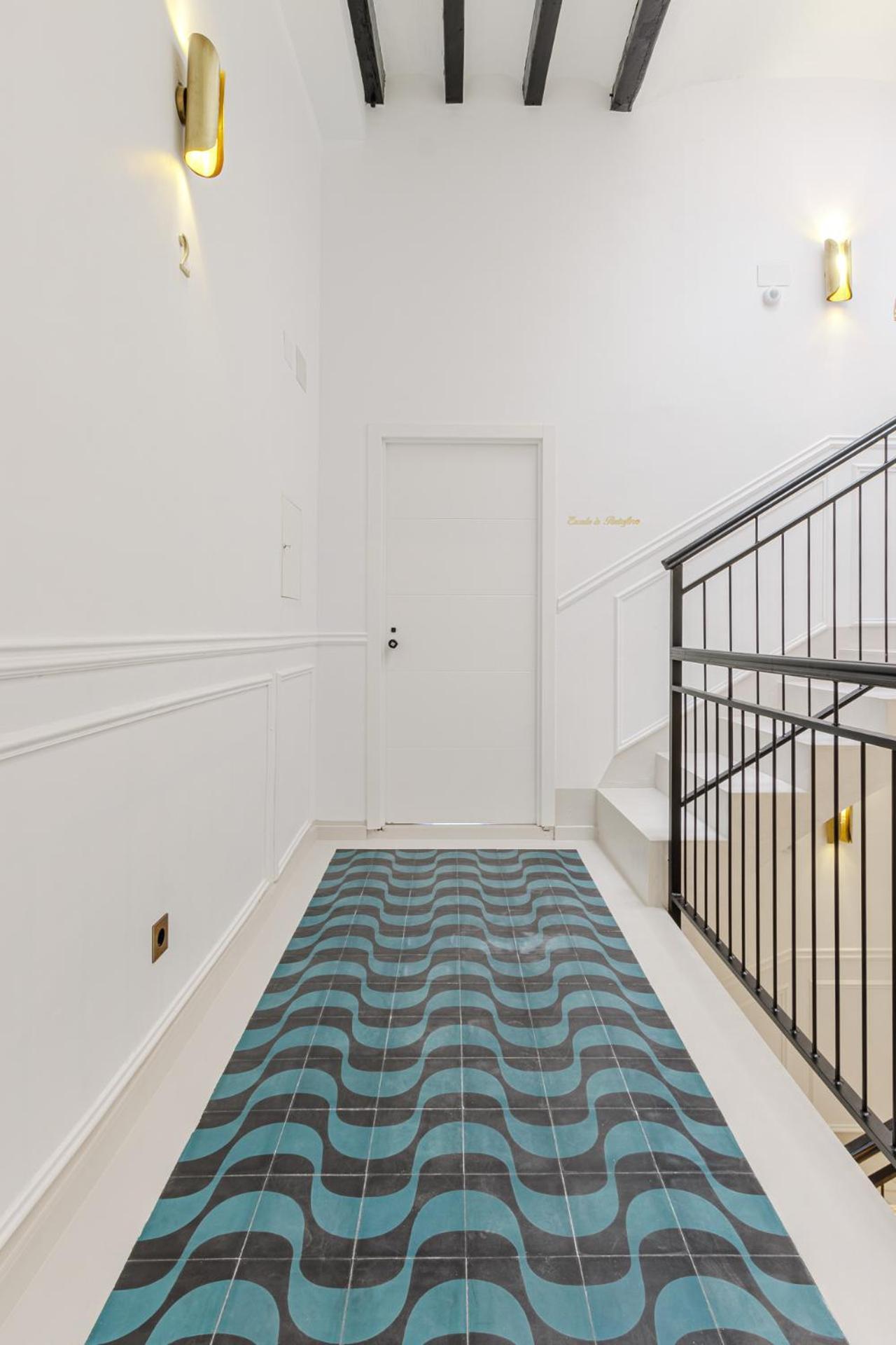 Refined And Practical Studio In Historic Center Of Alicante Bagian luar foto